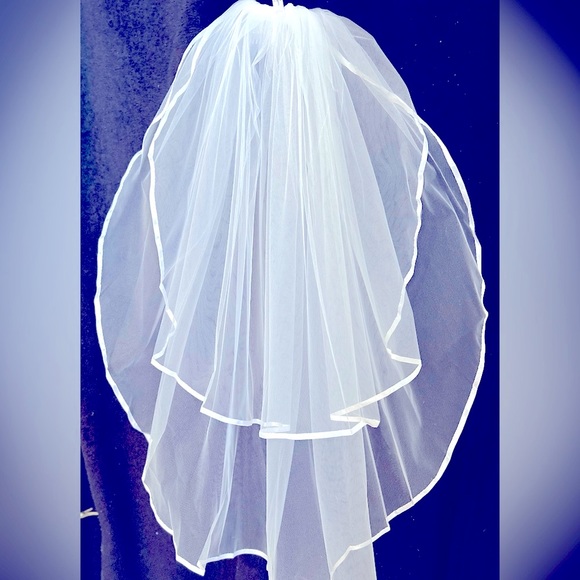 💕Two layer Wedding veil. - Picture 4 of 4